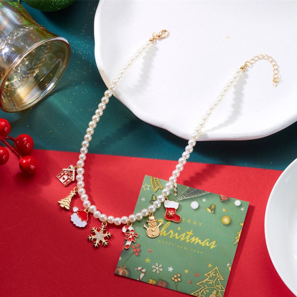 Christmas Trim Pearl Necklace