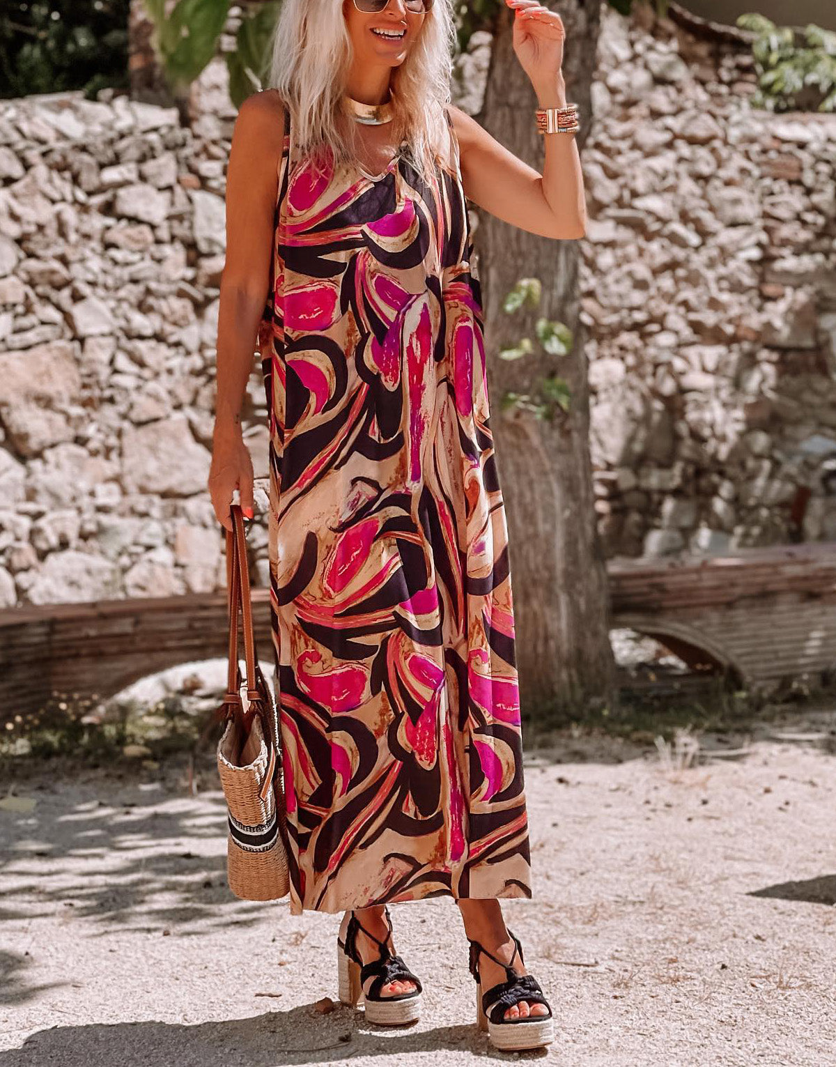 Black+Red Sleeveless Dress