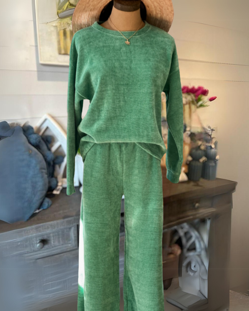 Chenille Long Sleeve Travel Set