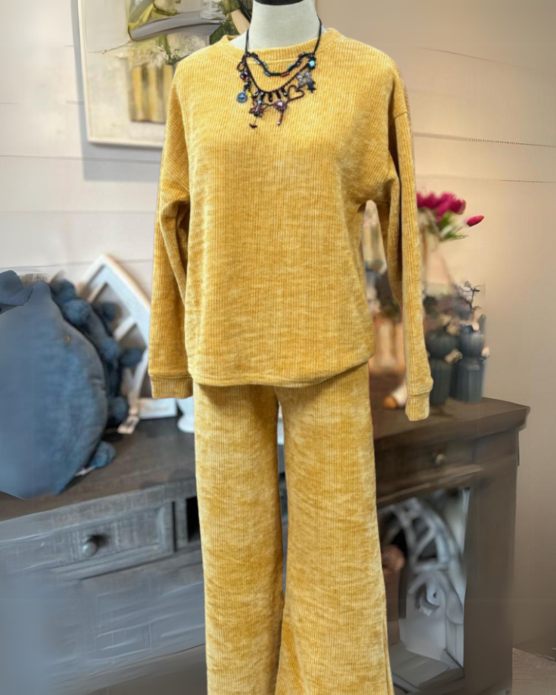 Chenille Long Sleeve Travel Set