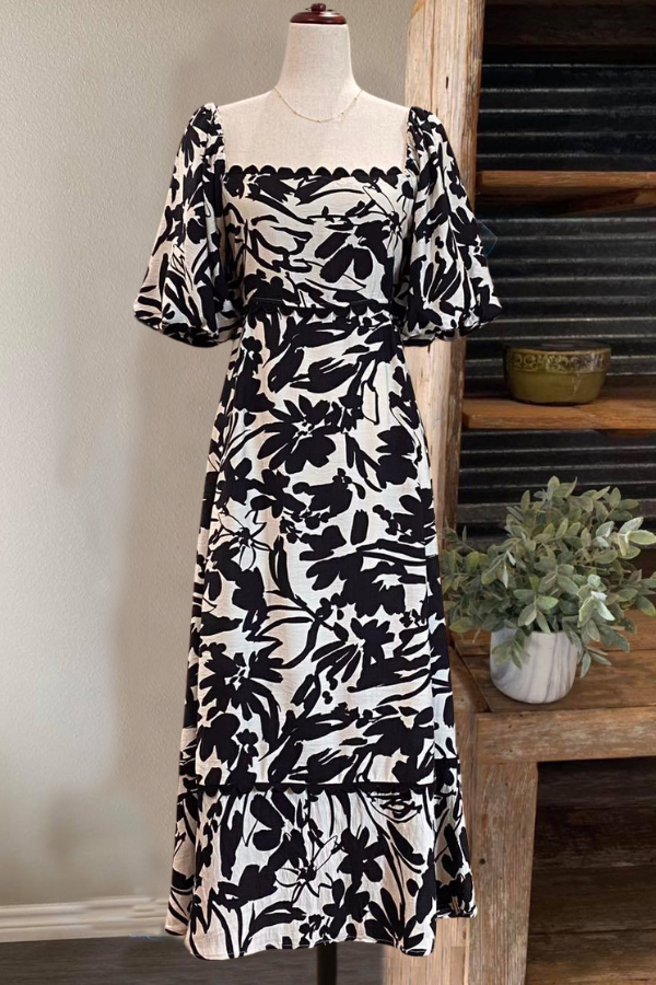 Black And White Wave Maxi dress